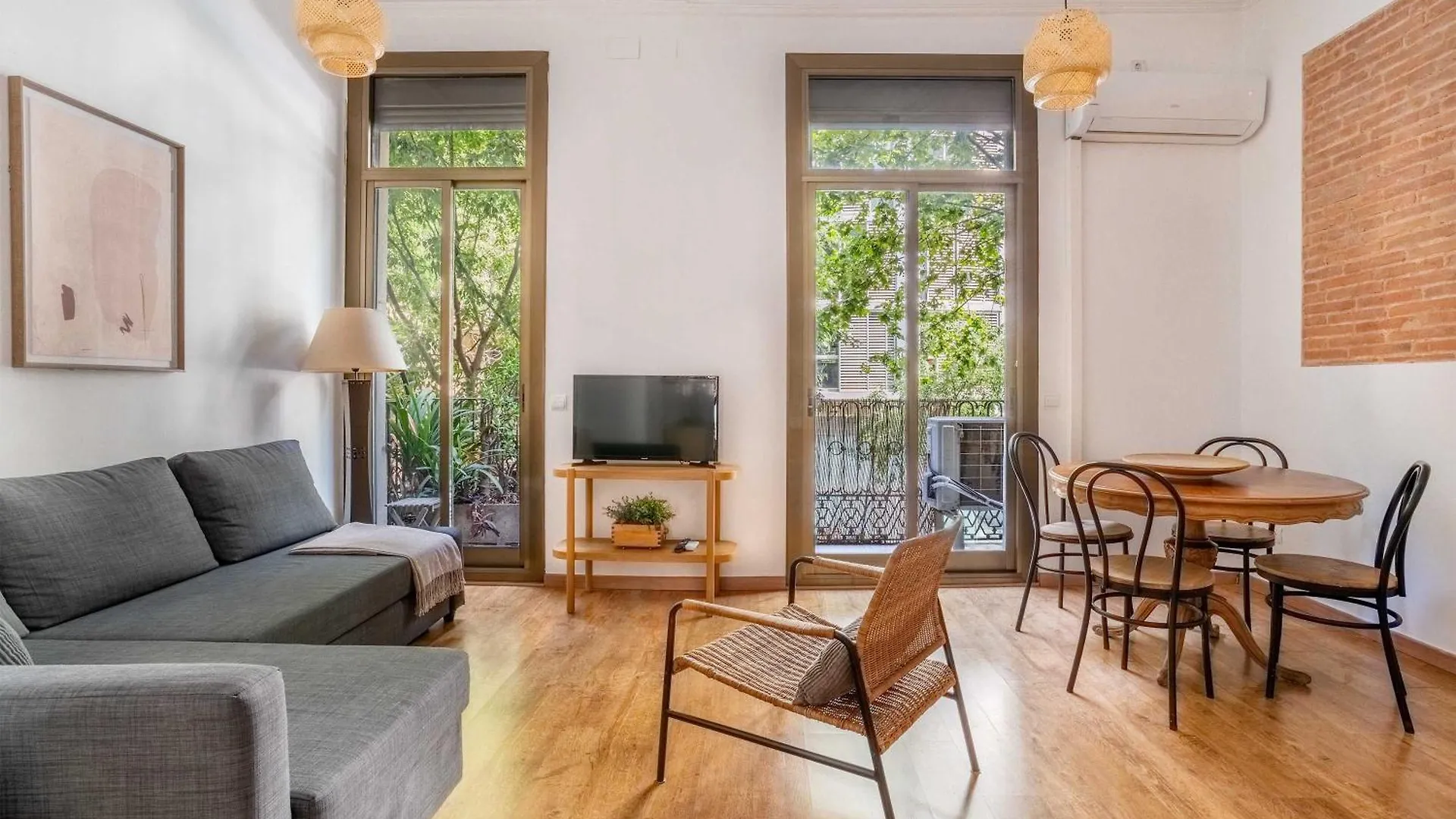 Pl Universitat Bright And Cozy 2Bd - 2Bth Barcelona 0*,  Spain