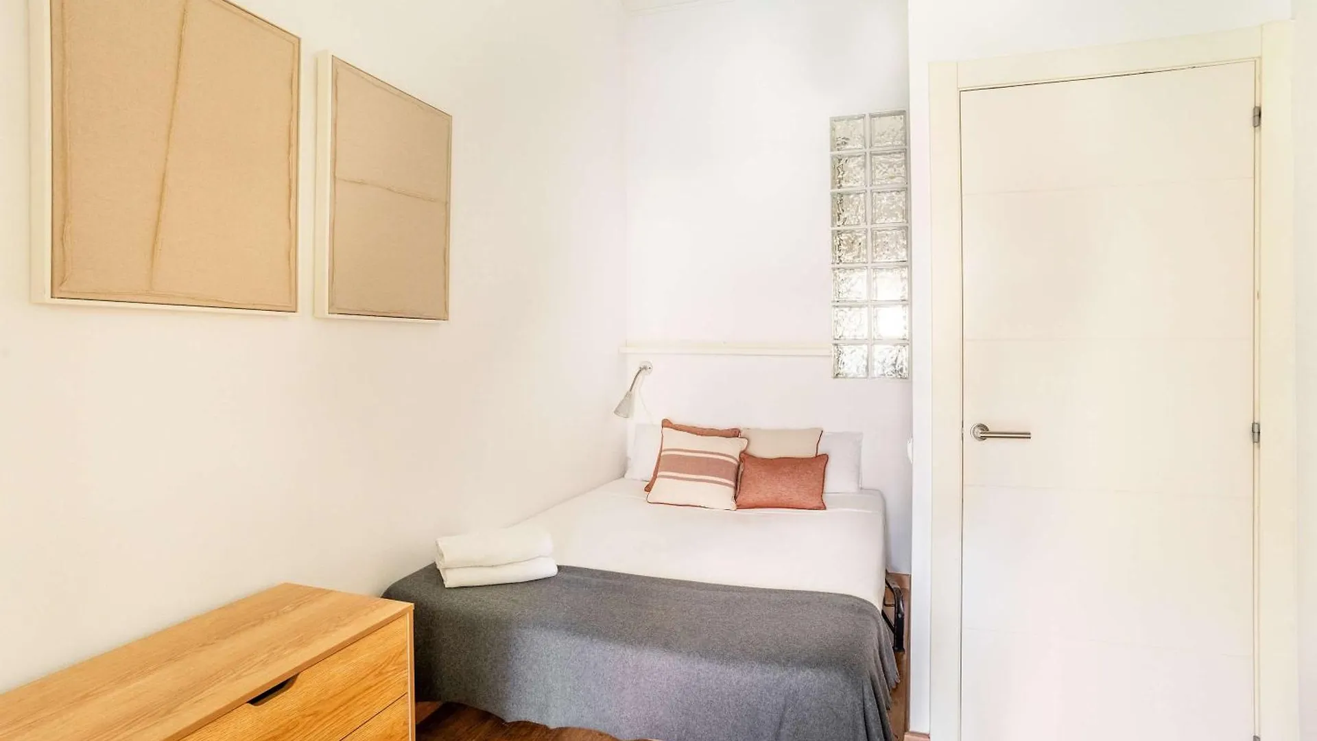 Pl Universitat Bright And Cozy 2Bd - 2Bth Barcelona Espanha